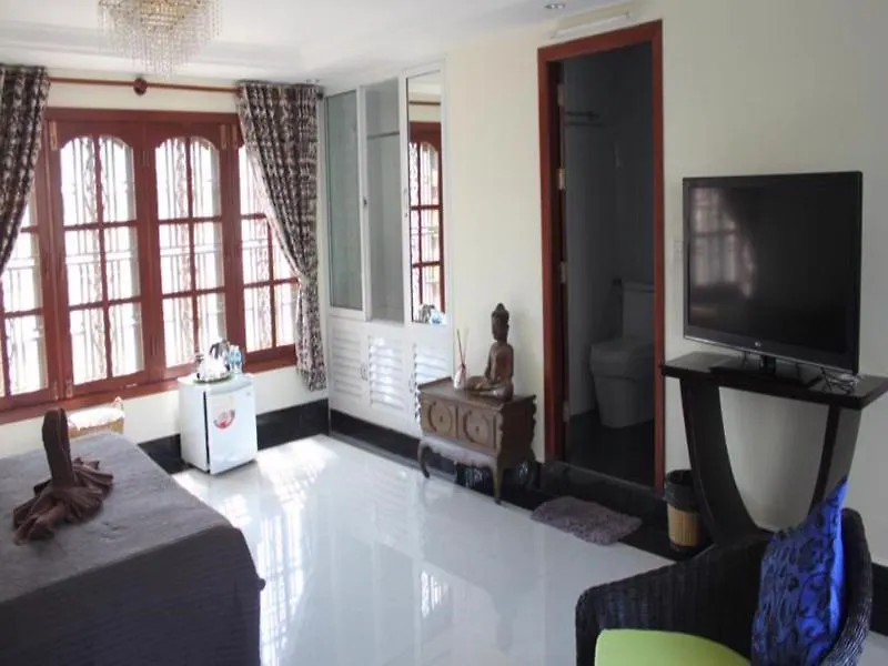 Le Dartagnan Luxury Villa Resort Sihanoukville 3*,